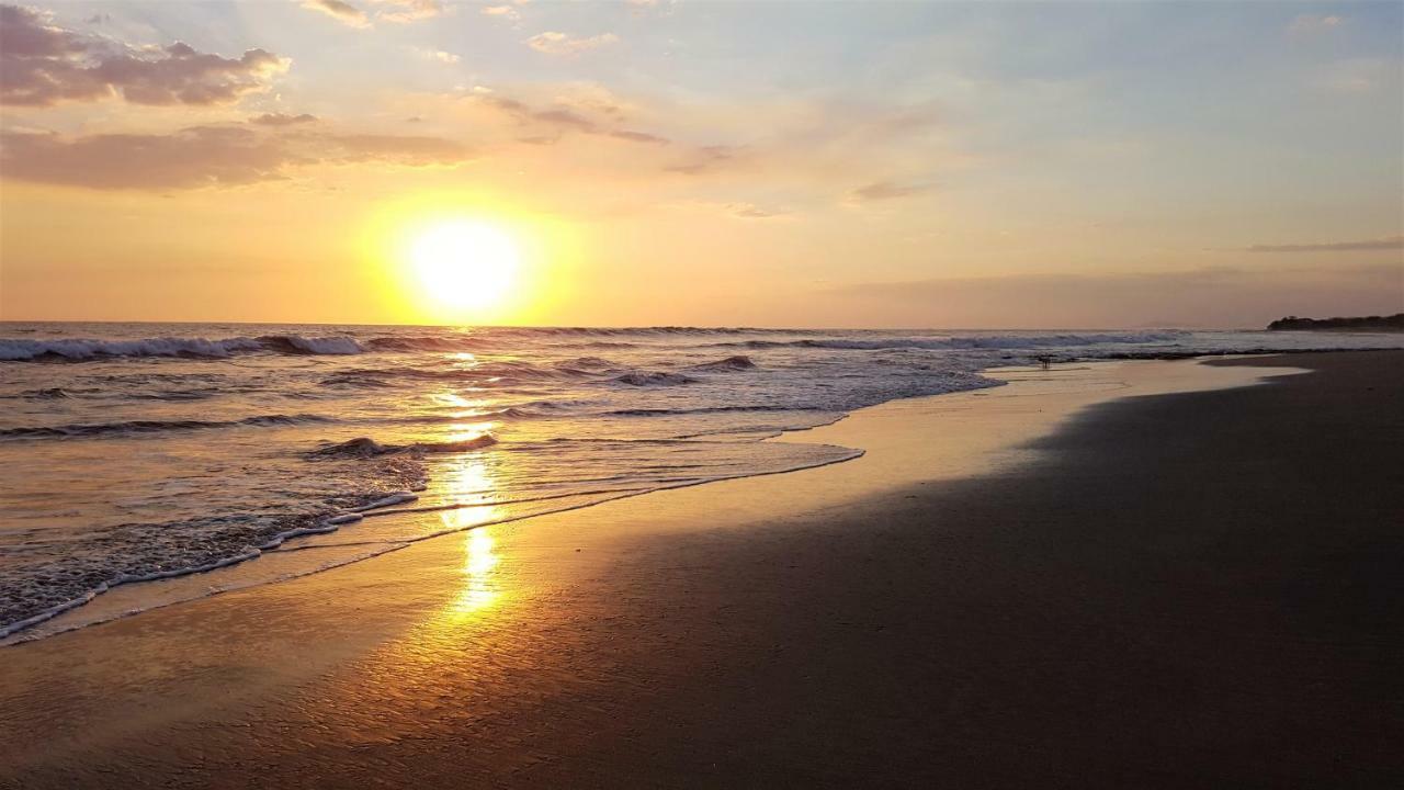 Las Palmeras Beach Hotel Aposentillo ภายนอก รูปภาพ